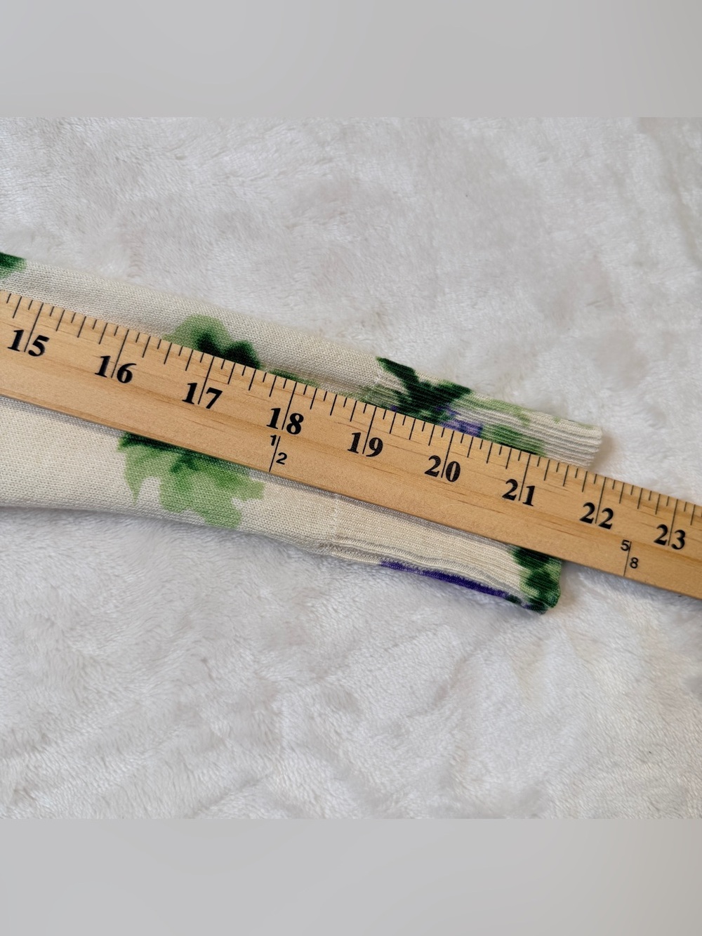 Talbots Cream Sweater with lavender Floral and Green Leaf pattern. silk,cotton, - Picture 7 of 9